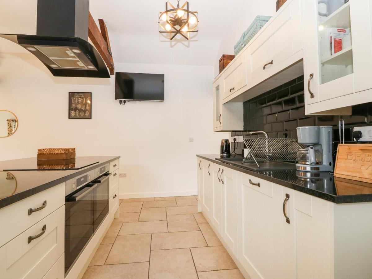 Y Beudy The Dairy Villa Oswestry Exterior photo